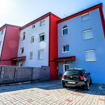 Apartments Saric Pula Exterior photo
