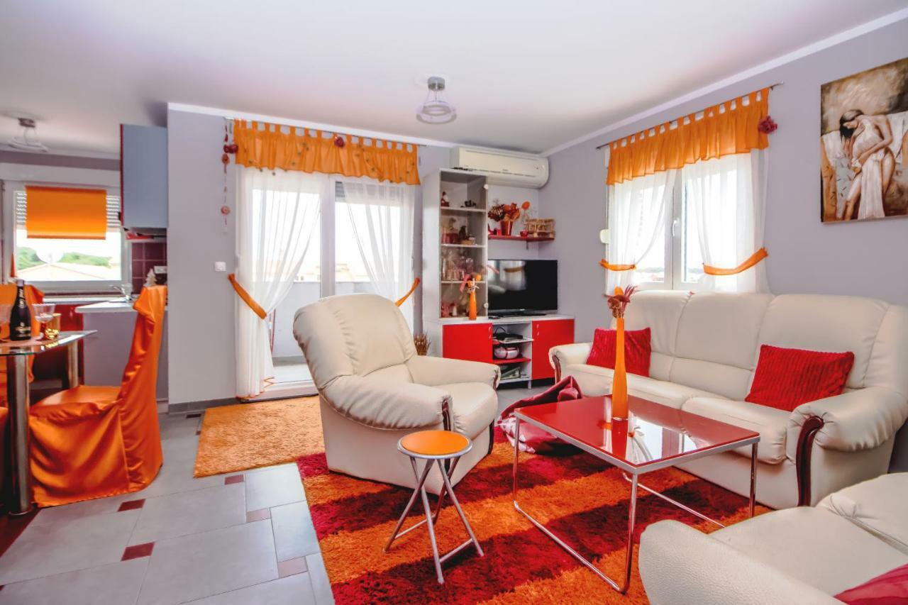 Apartments Saric Pula Exterior photo