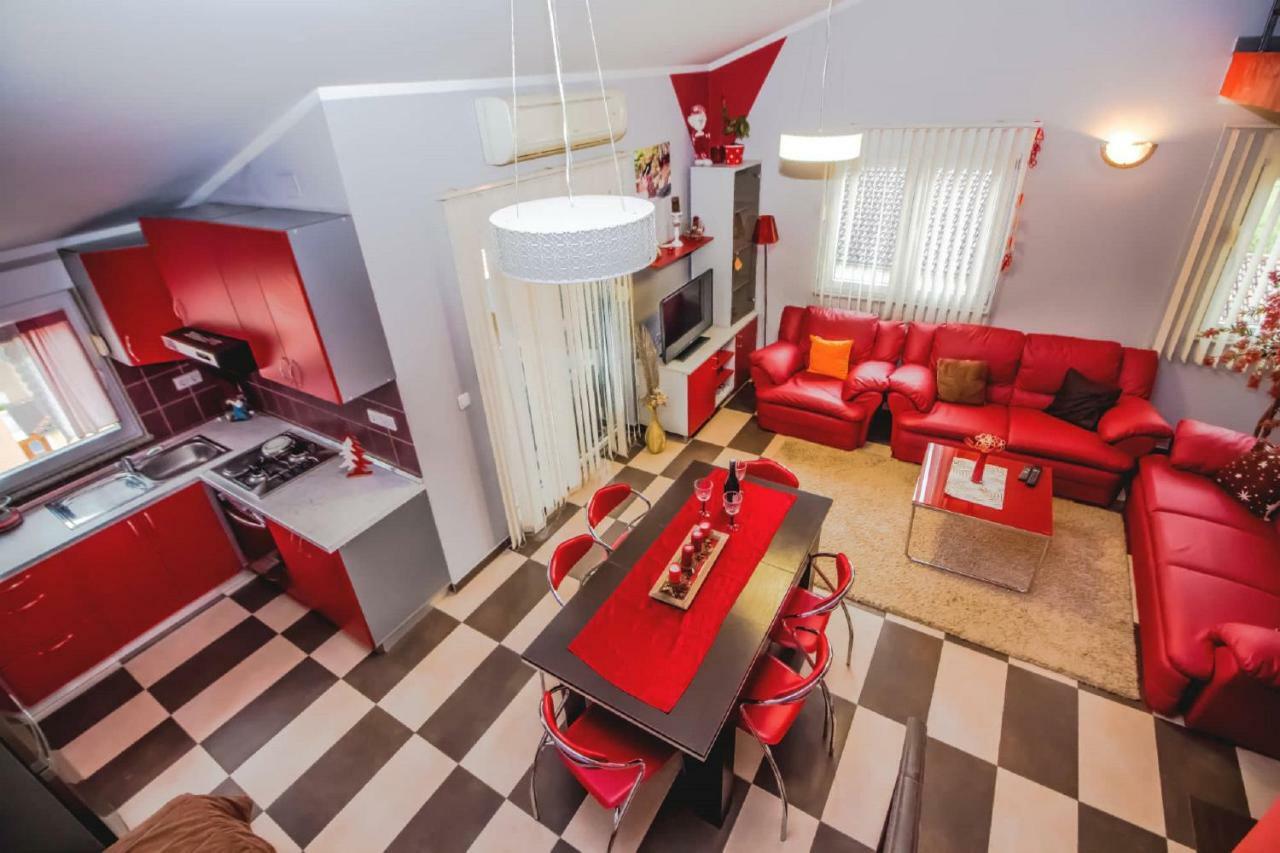 Apartments Saric Pula Exterior photo